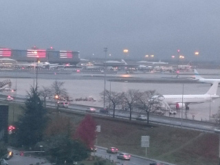 今朝のシャルル・ド・ゴール空港